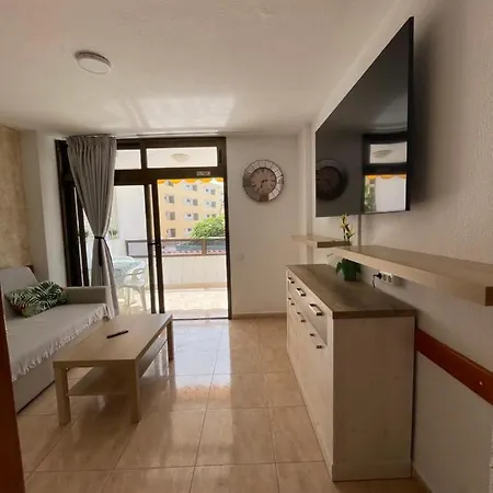 Modern 2 Playa Del Ingles アパートホテル 3*